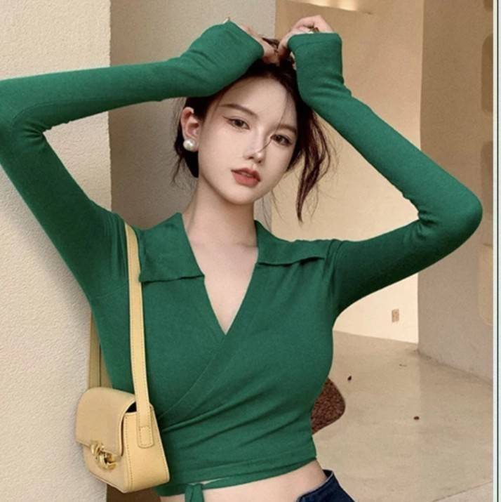 Green Wrap Knot Front Full Sleeve Crop Top by Puunz