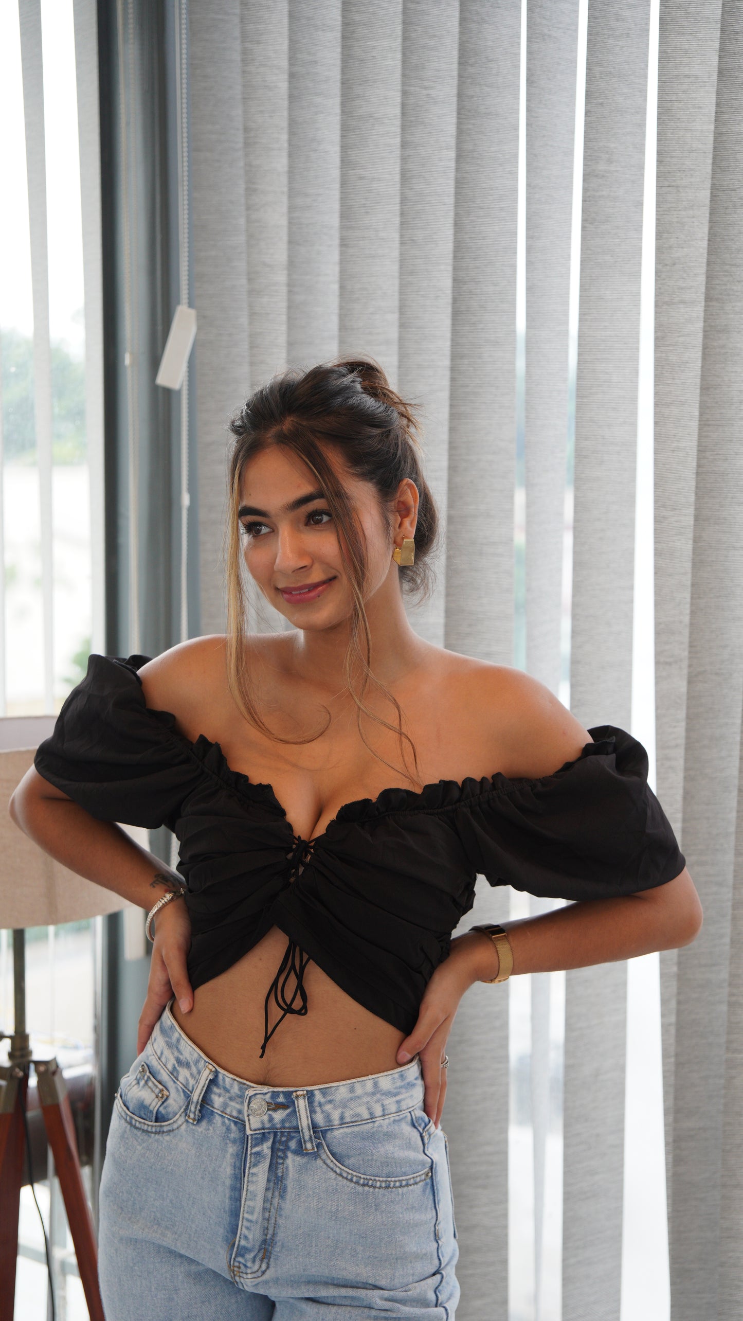 Puunz Sexy Off Shoulder Black Crop Top